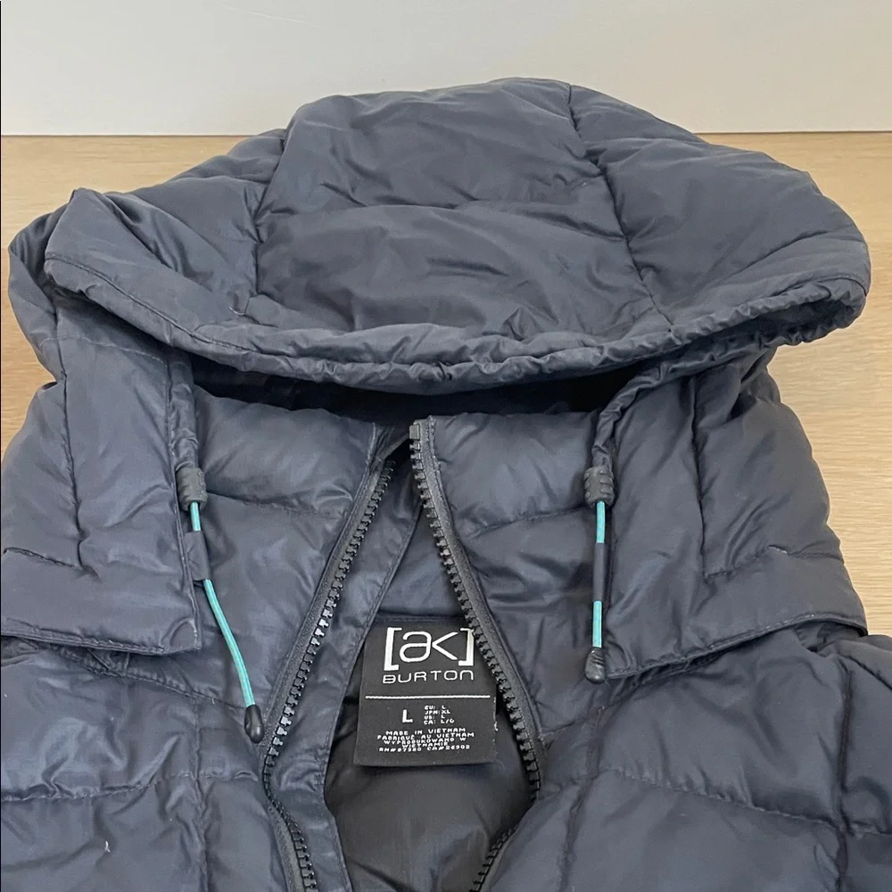 Burton AK Women’s Puffer  Dark Quilted Hooded Large Vest - Picture 3 of 9